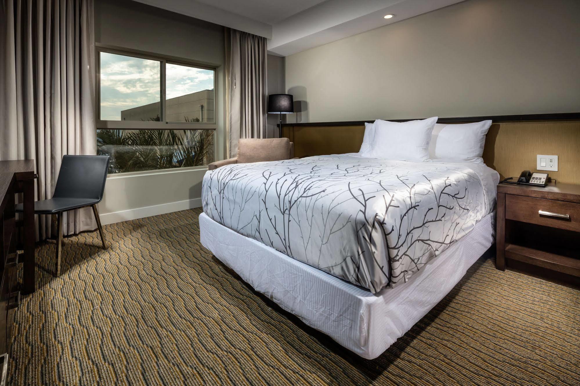Hotel Aventura Los Angeles Bagian luar foto